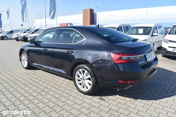 Skoda Superb 2.0 TSI Style DSG - 8