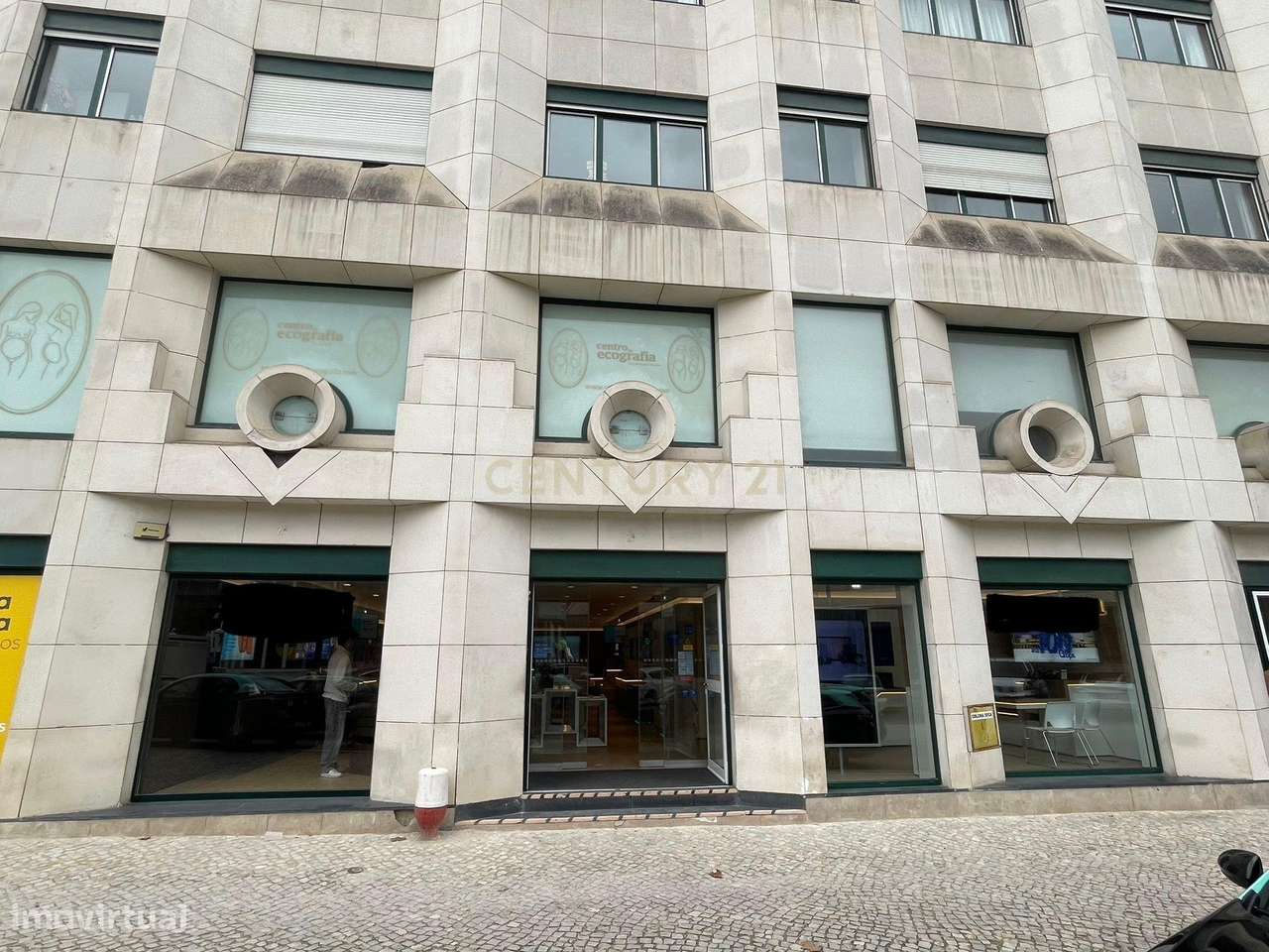 Loja no Edifício Luxor com 383m2 - Grande imagem: 3/6