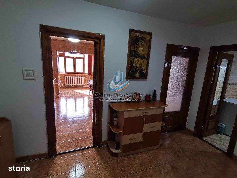 Apartament 3 camere, decomandat, 1 Mai - Imagine principală: 4/13