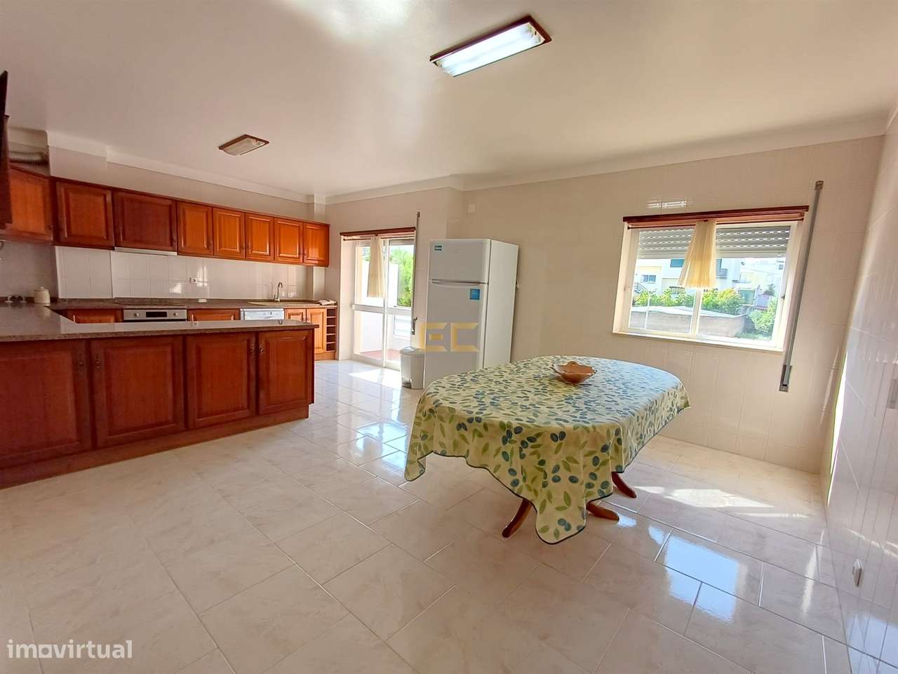 Apartamento T3 com Garagem e Vista Mar - Buarcos!-0