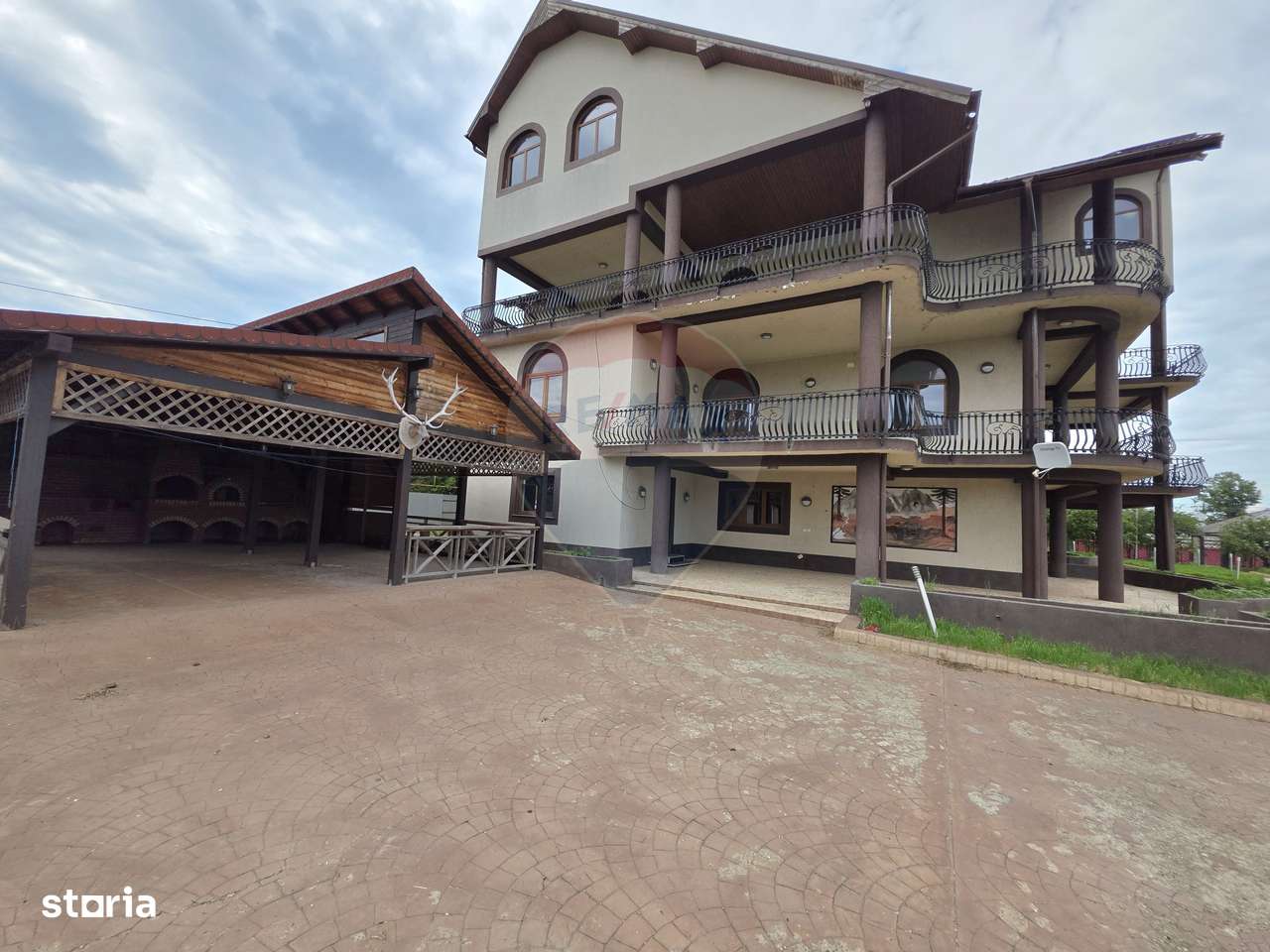 De vânzare proprietate unicat în Sascut - Bacău - Imagine principală: 5/20