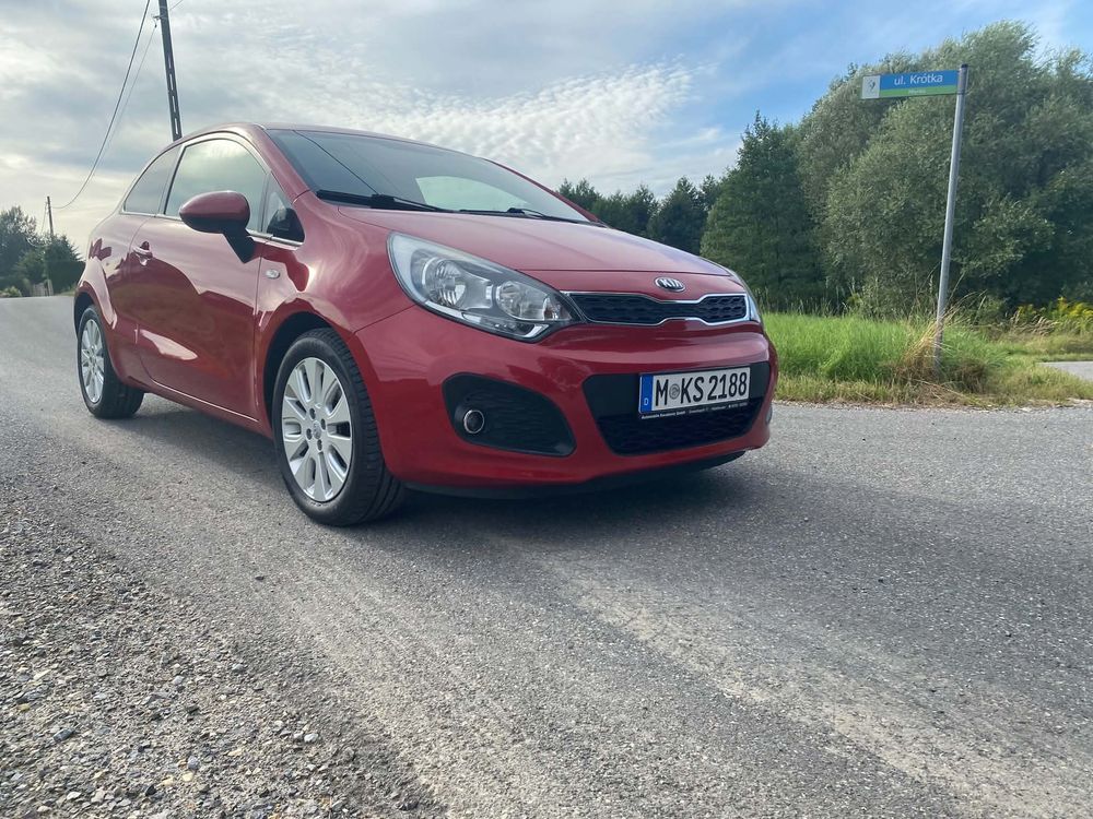 Kia Rio III (2011-) 1.2 Dream Team Edition 2013