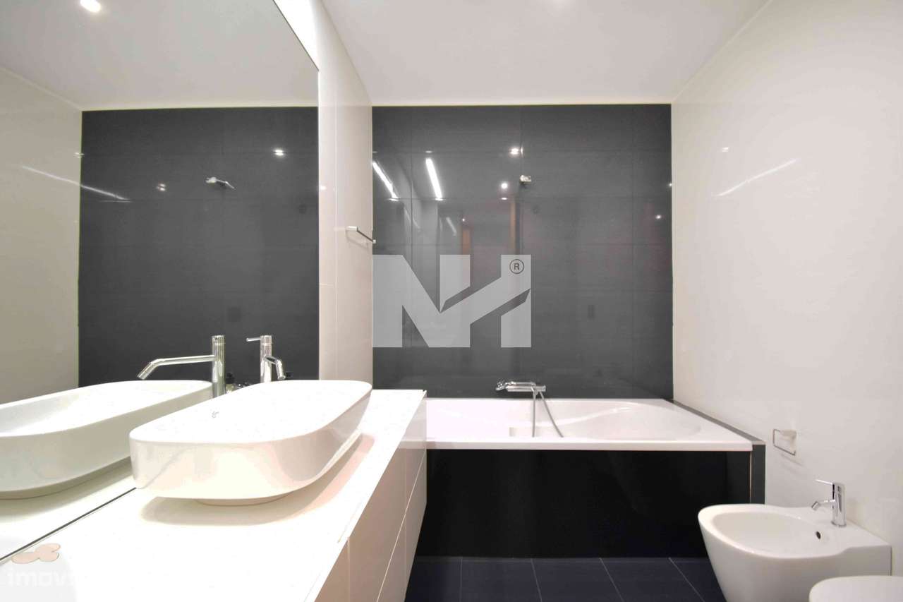 Moradia T4 | 4 Suites | Jardim | Centro | Maia-29