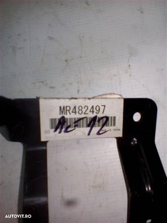 Suport proiector dreapta Mitsubishi Pajero An 2000-2003 cod MR482497 - 4