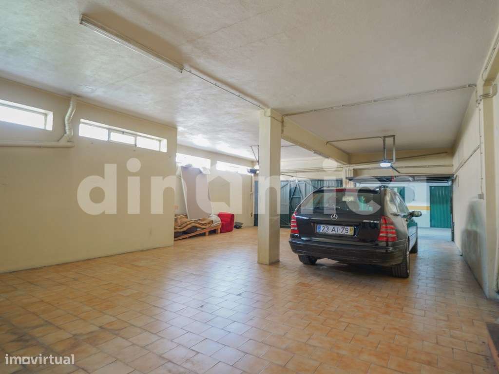 Apartamento T3+1 com 4 Frentes na Póvoa de Varzim - A 350m da Praia-39