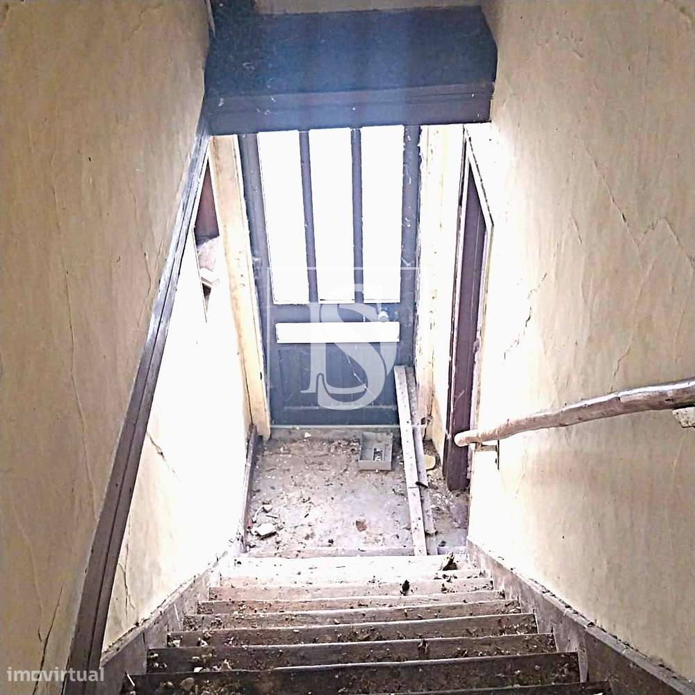 Moradia para Restaurar T4 Venda em Torres Novas (São Pedro), Lapas e R-5