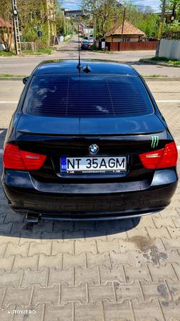 BMW Seria 3 318d - 4