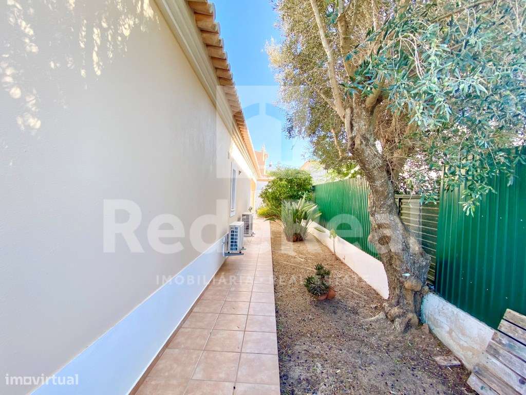 Moradia com Piscina perto da praia-31