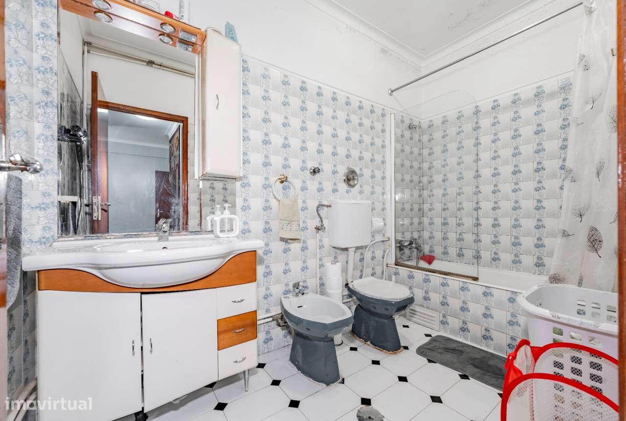 Apartamento T3 com garagem fechada e sótão – Rua do Cruzeiro, Braga-19