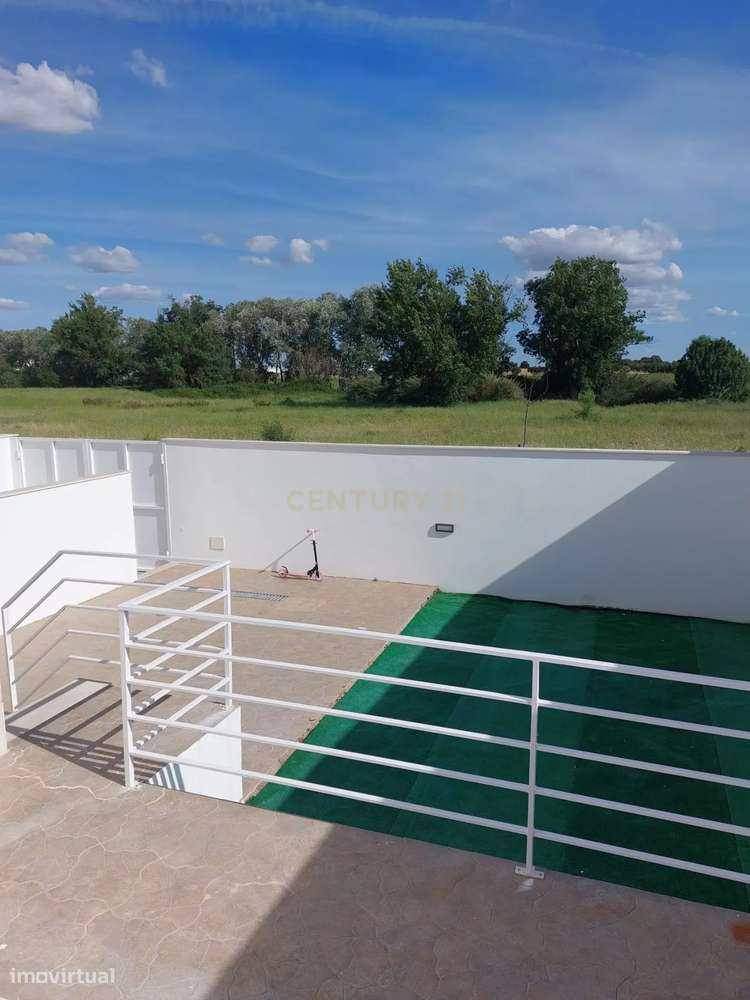 EXCELENTE MORADIA No CABEÇO do ARRAIAL, ÉVORA, com Cave (garagem Grand-15