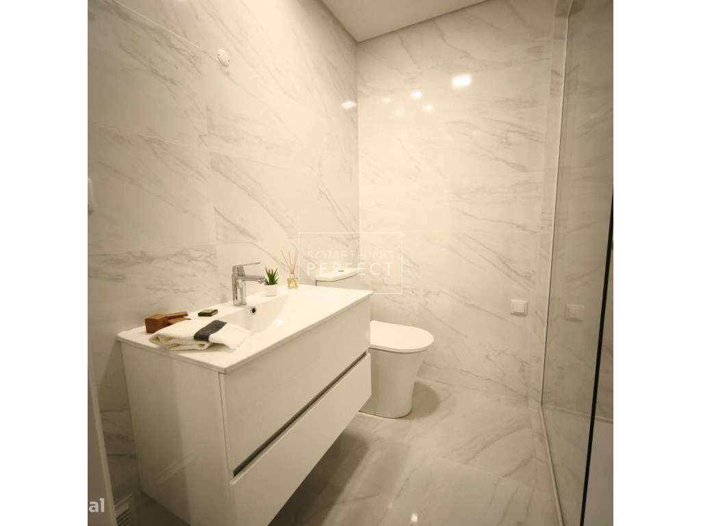 Apartamento T3 na Rua Engenheiro Nobre Guedes em Benfica-14