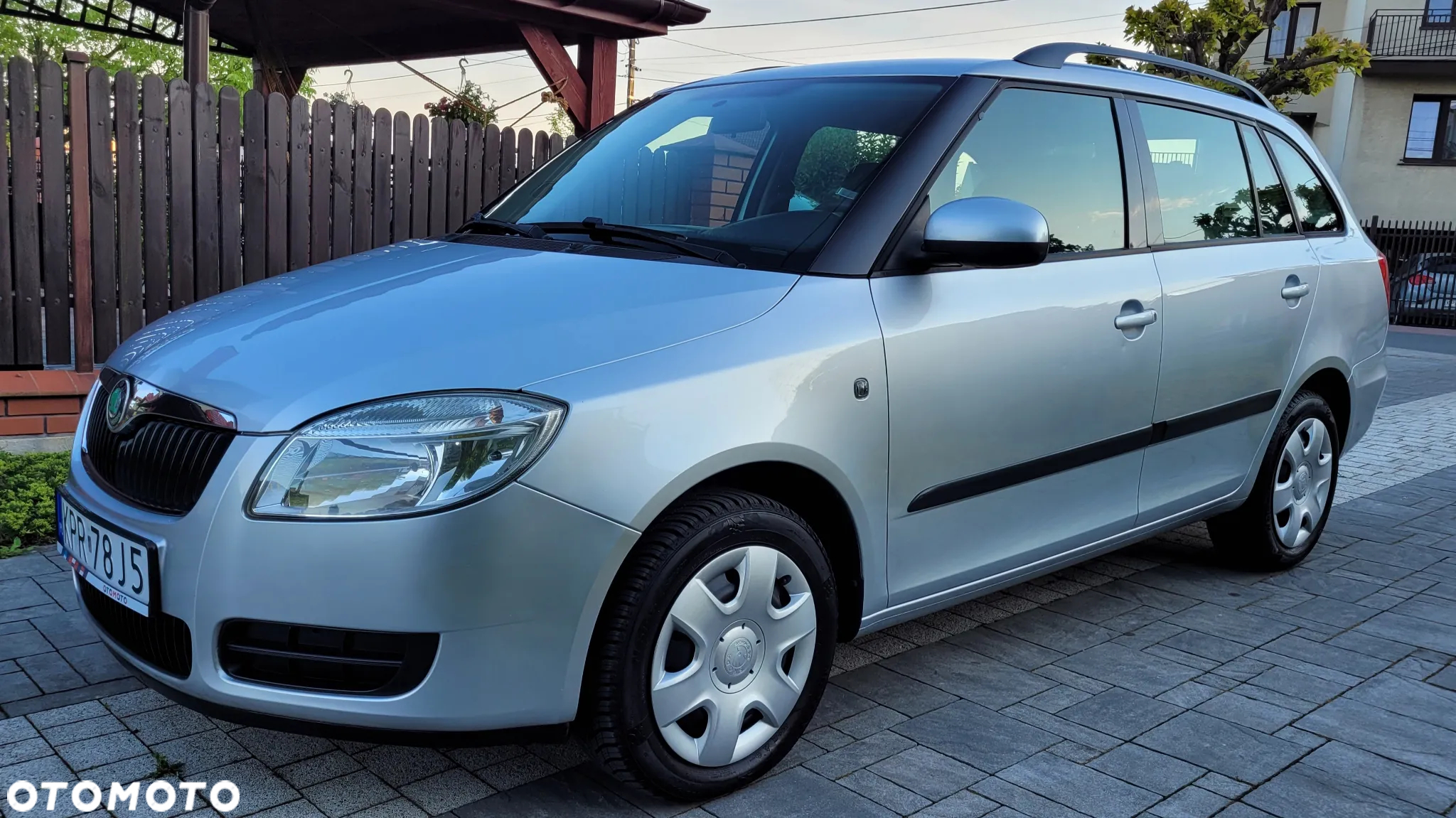 Skoda Fabia 1.2 HTP Elegance - 2