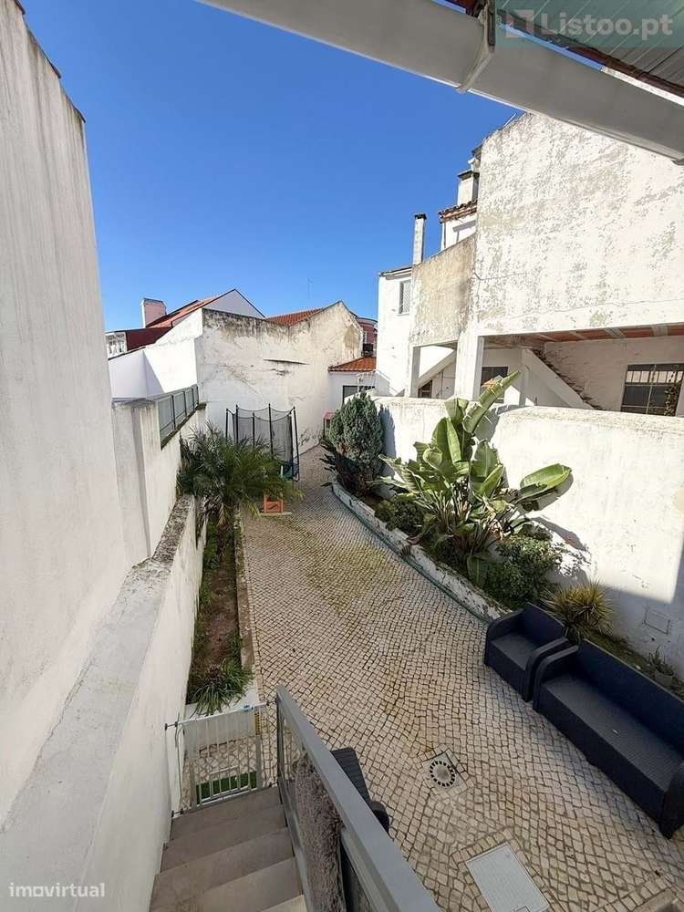 Moradia T3 com terraço, no centro Cartaxo-14
