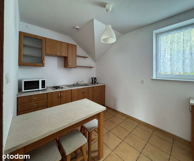 Dom z sześcioma apartamentami-10
