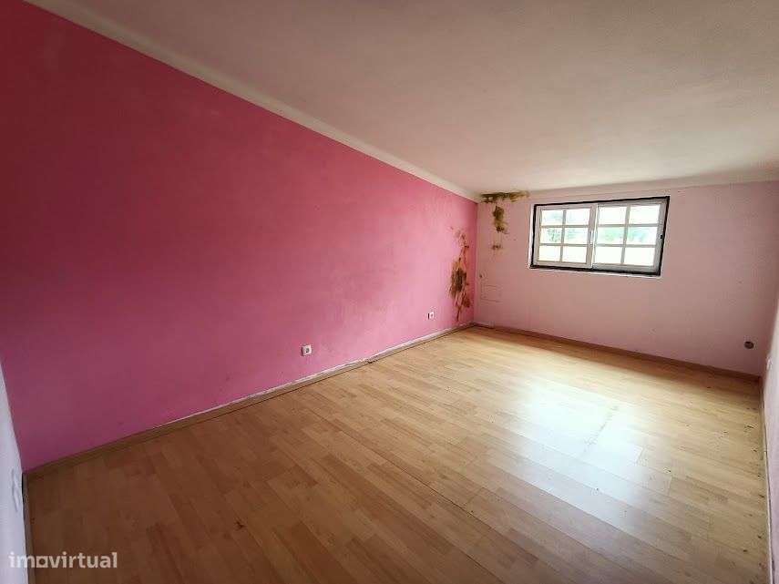 Moradia T2 Geminada com 2 Casas de Banho-19