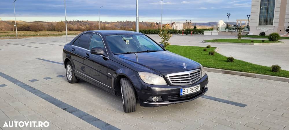 Mercedes-Benz C - 8