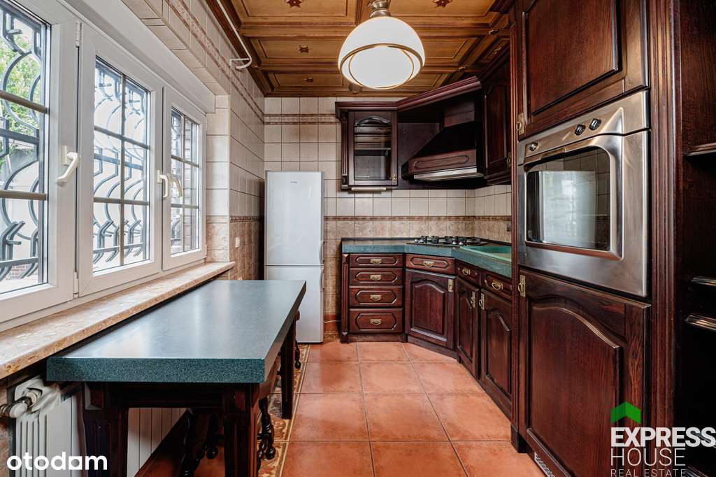 Luboń funkcjonalny dom z basenem - Pełny obrazek: 4/20