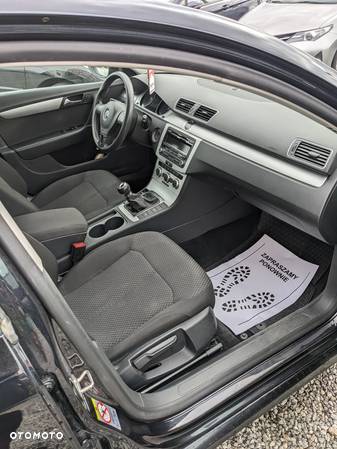 Volkswagen Passat 1.6 TDI Trendline CityLine - 9