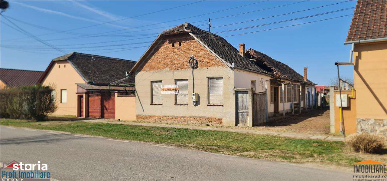 Teren 1270mp cu Casa in Santana, necesita amenajaredemolare-1