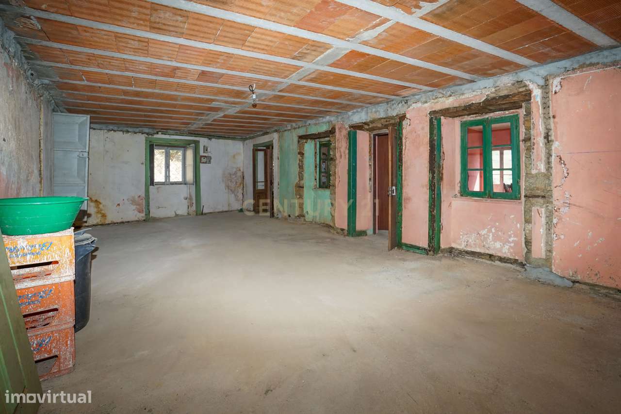 Moradia T3 - Localização tranquila - Grande imagem: 4/29