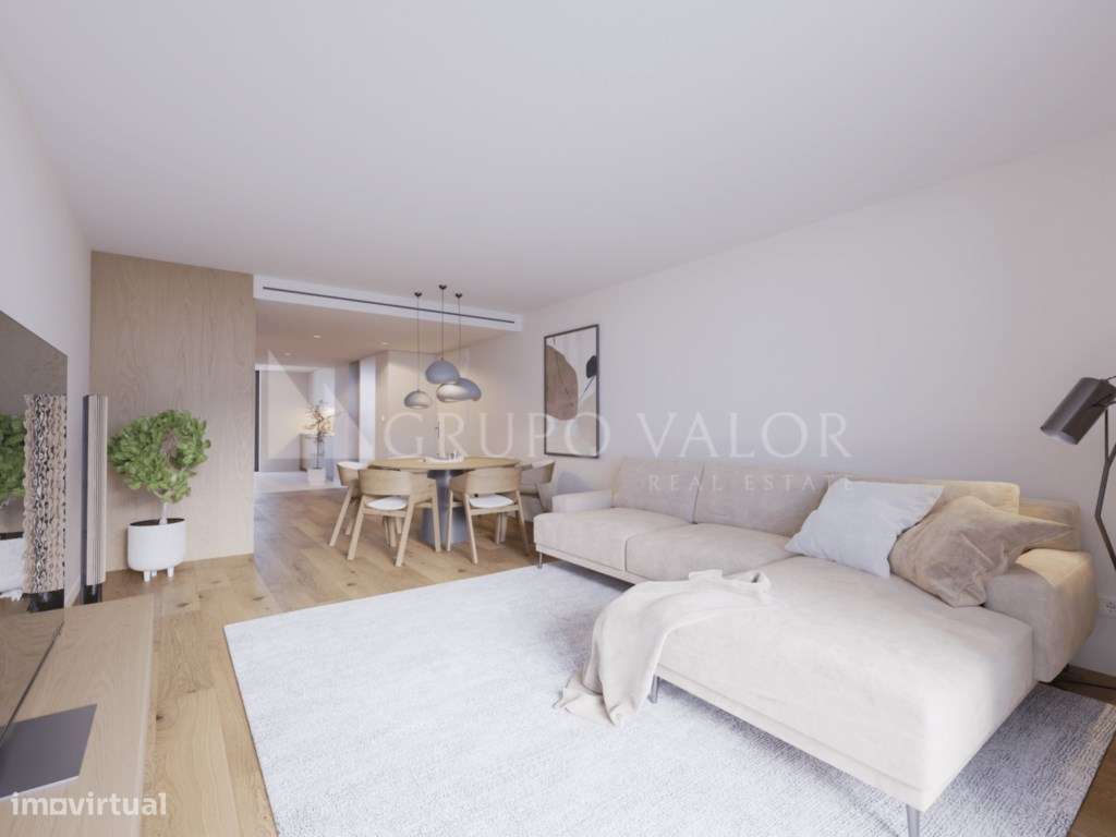 Apartamento T2 com Garagem e Arrecadação | Campo Pequeno-10