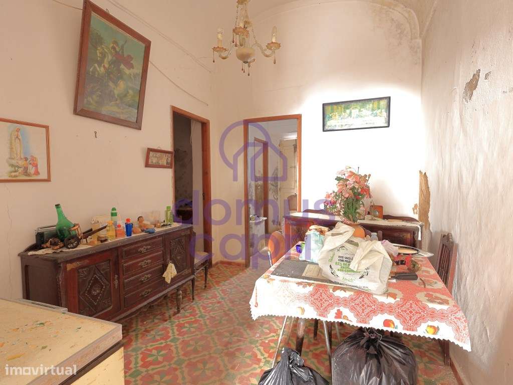 Moradia T2 com quintal para Recuperar em Fuzeta - Grande imagem: 4/27