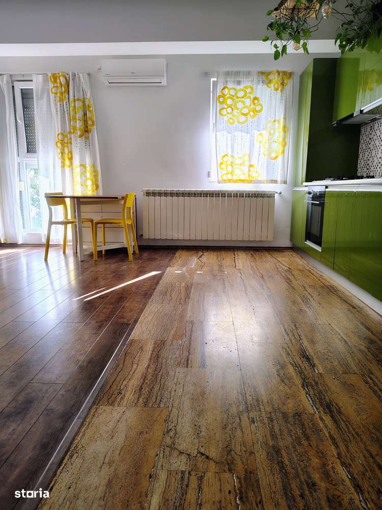 Tomis plus , bloc cu lift si boxa-6