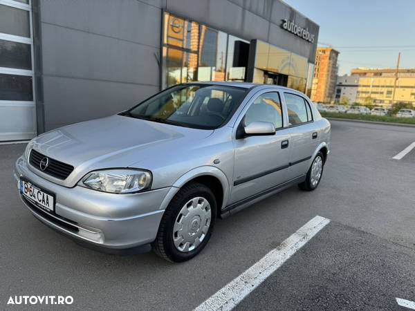 Opel Astra - 1