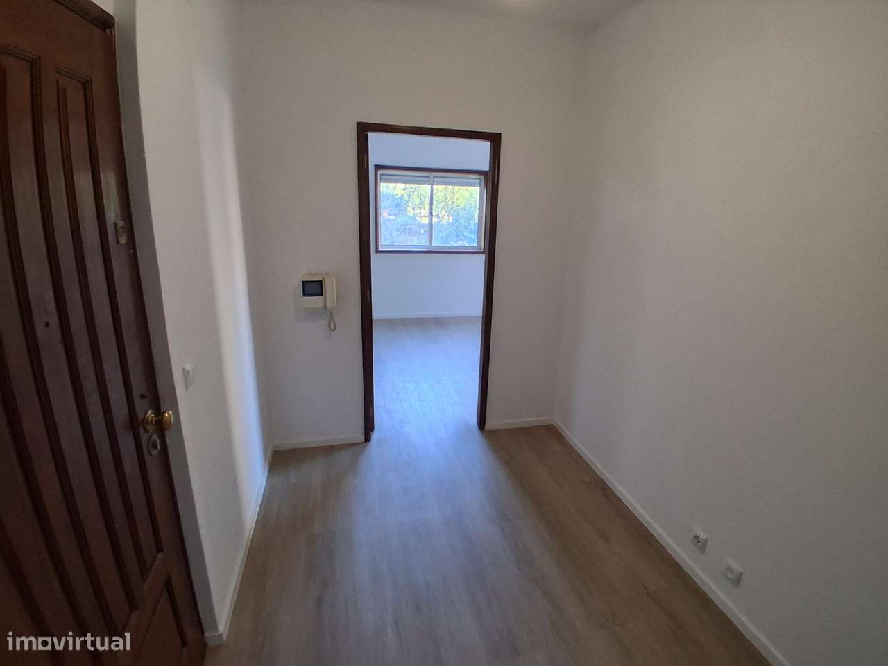 Apartamento T2 todo remodelado-8