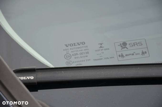 Volvo V40 CC D2 Momentum - 32