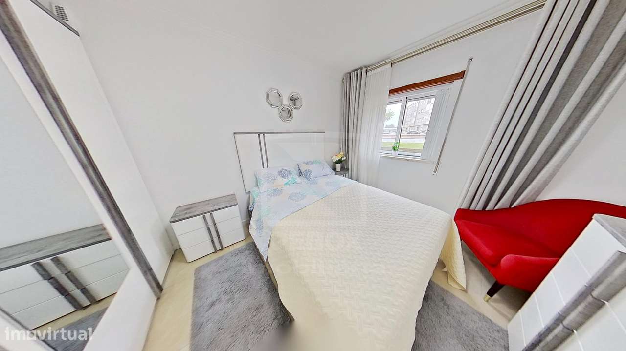 Apartamento T4, lavandaria e excelente aproveitamento do espaço-17