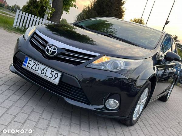 Toyota Avensis 2.0 D-4D Active - 3