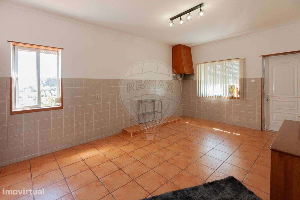 Moradia T2 para venda-12