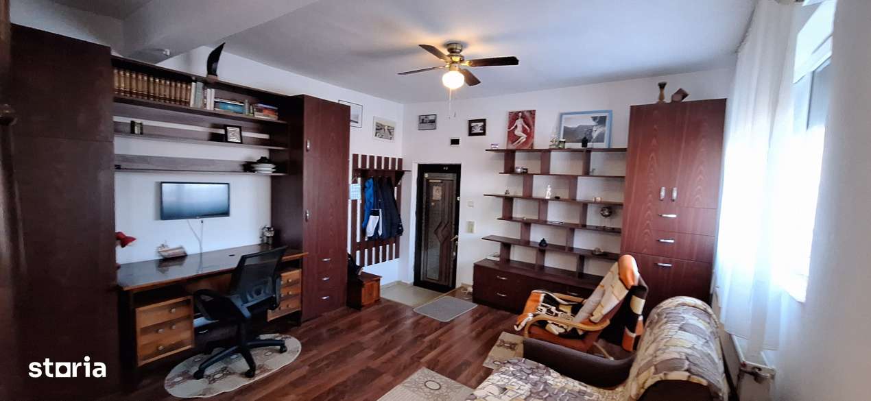 Garsoniera, Str Corneliu Coposu, Rogerius-0