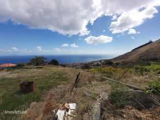 Terreno em Caniço 810 m2 (2 lotes)