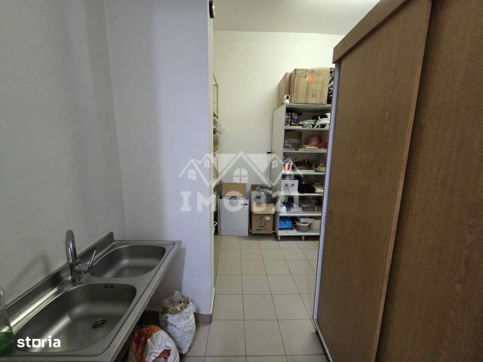 VANZARE SPATIU COMERCIAL PARTER  ZONA 9 MAI-5
