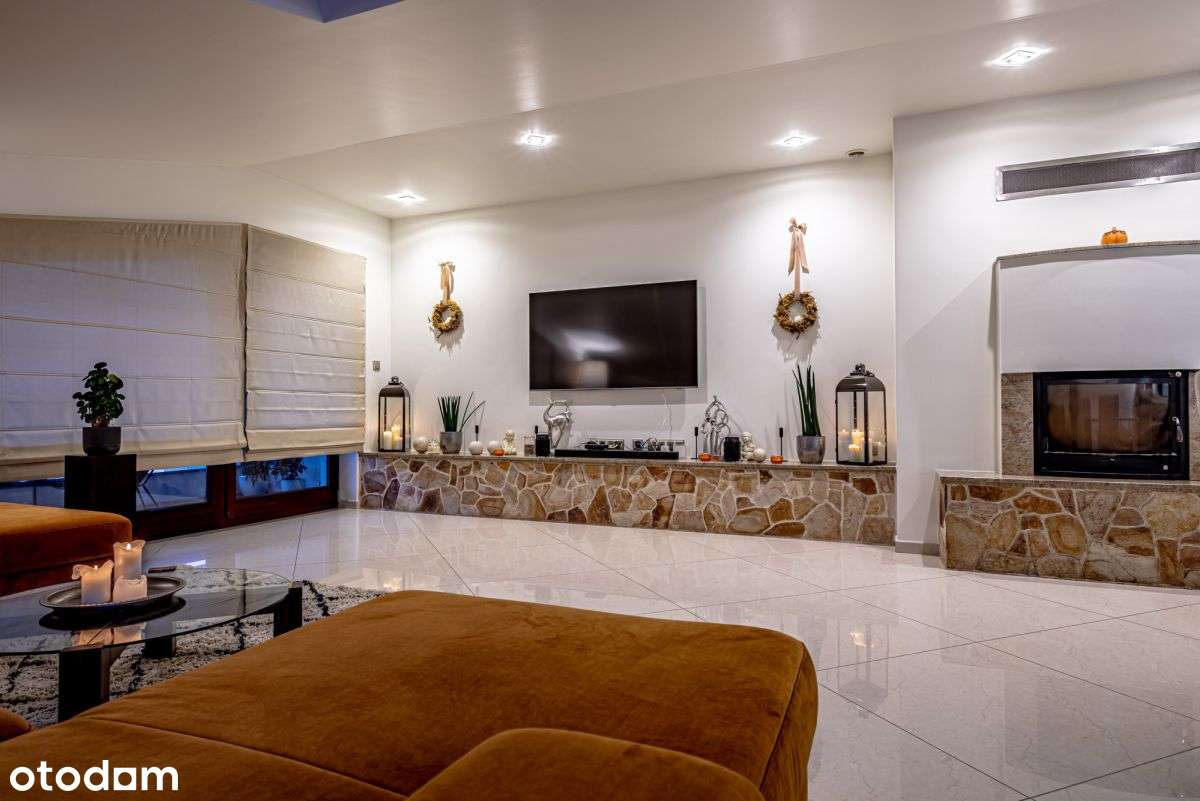 Elegancki dom z częścią biurowo-magazynową-13