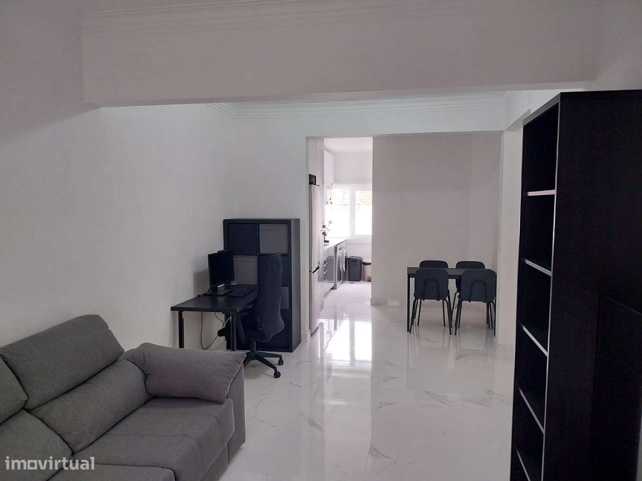 Apartamento T2 totalmente remodelado em Algés para arrendamento - Grande imagem: 2/20