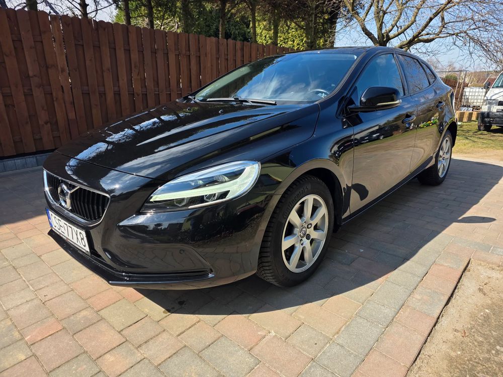 Volvo V40 II T2 2015