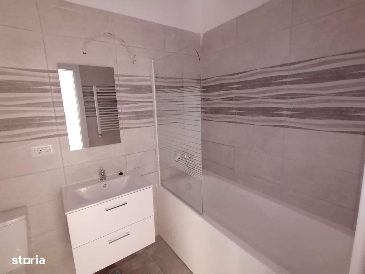 Apartament 3 Camere Decomandat - Imagine principală: 4/5