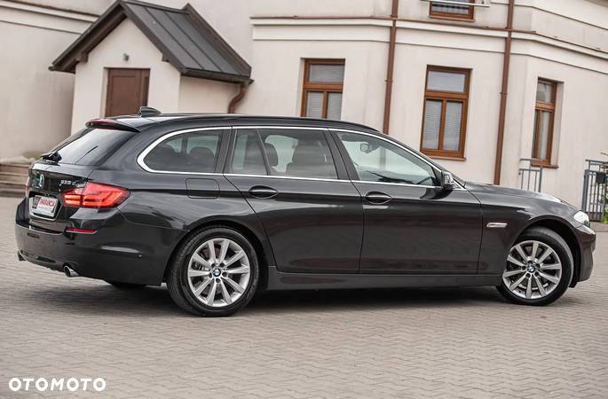 BMW Seria 5 535d Touring Luxury Line - 14