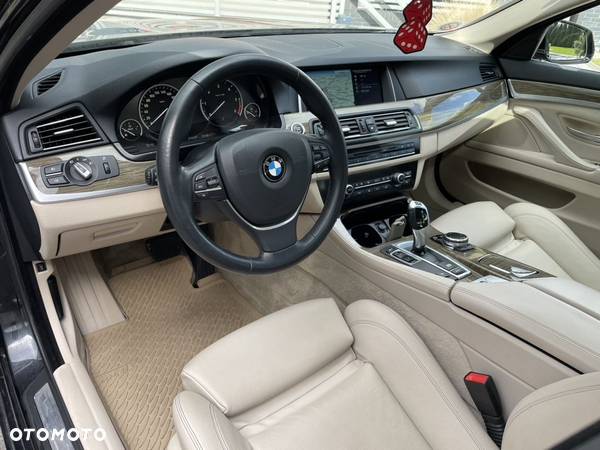 BMW Seria 5 525d Touring Modern Line - 15