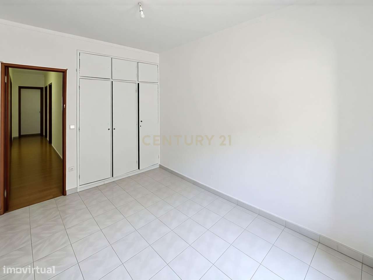 T2 com 87m² | Boas Áreas | 2 Frentes | Zona Calma | Excelente Oportuni-8