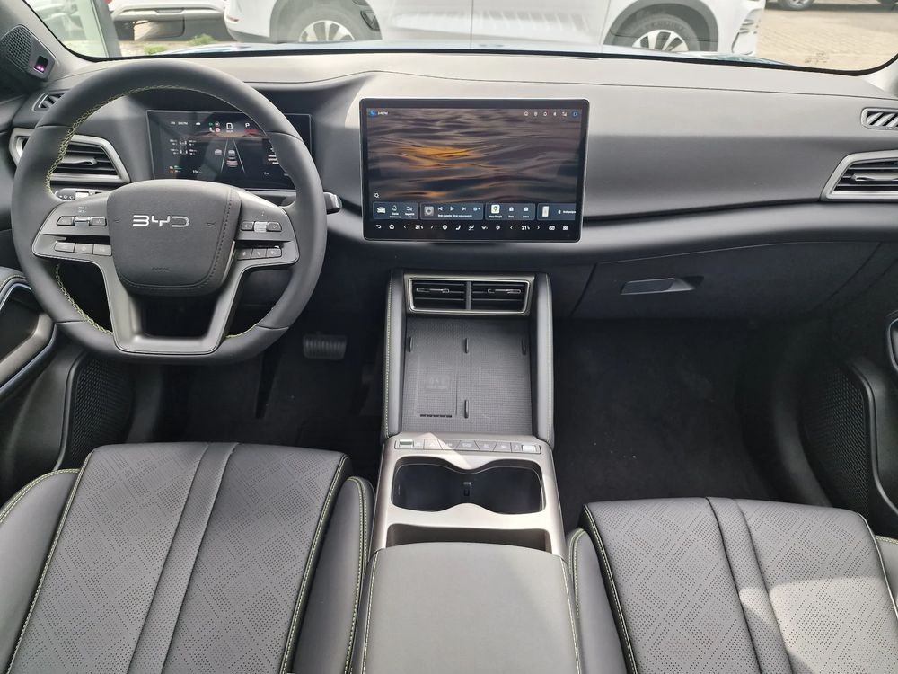 Zasięg 1000 km / Kamera 360 / Nawigacja Google