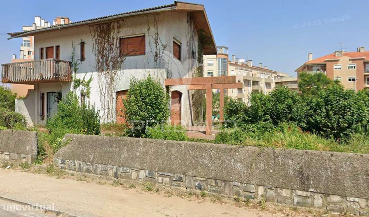 Moradia T4  em Albergaria para restaurar - Grande imagem: 4/13