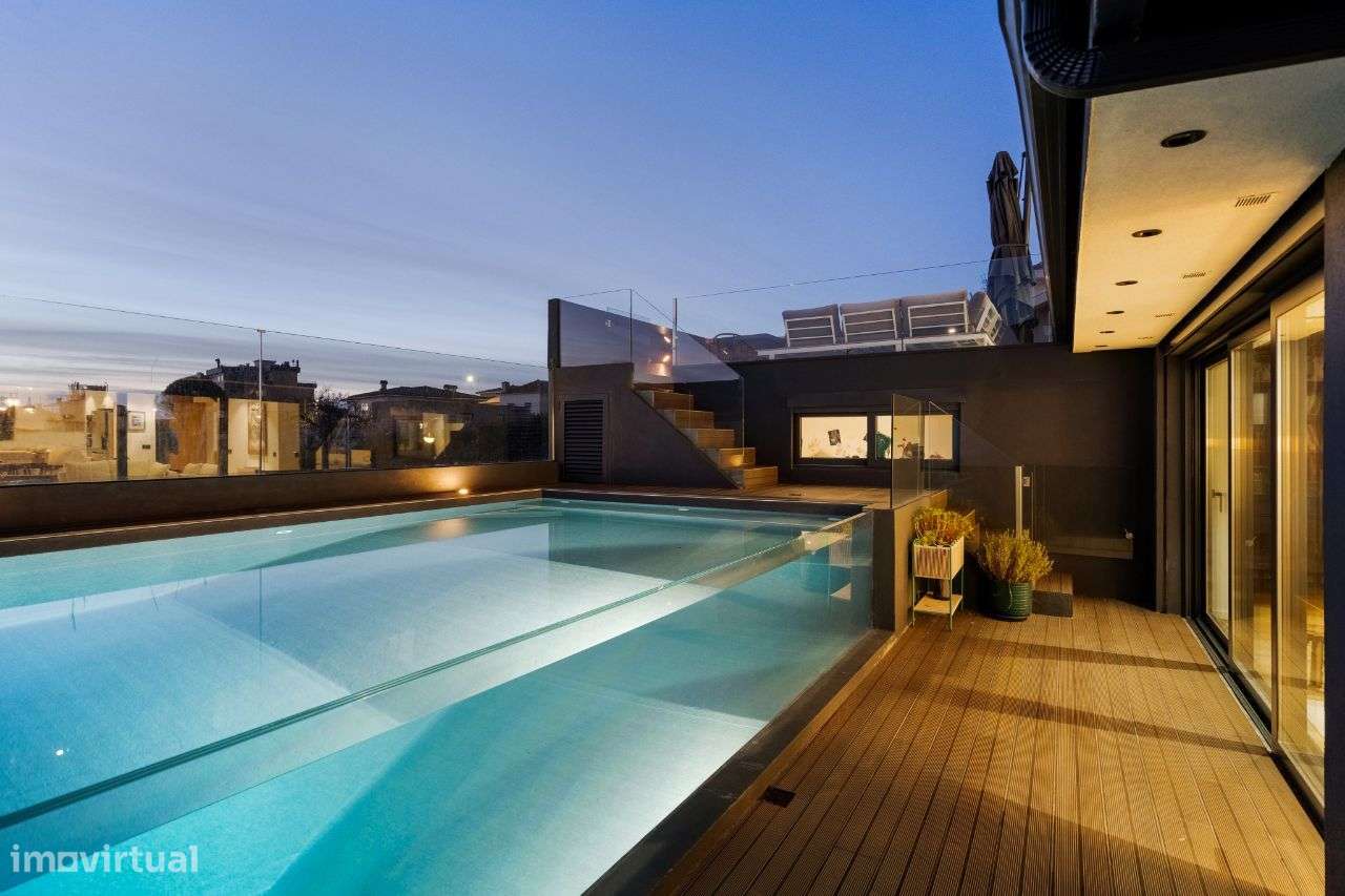 Moradia V3+1 totalmente renovada com vista mar-2