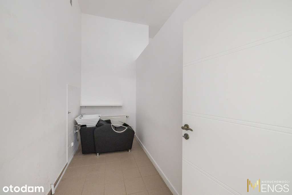 Lokal usługowy z witryną widoczną z al. KEN-5