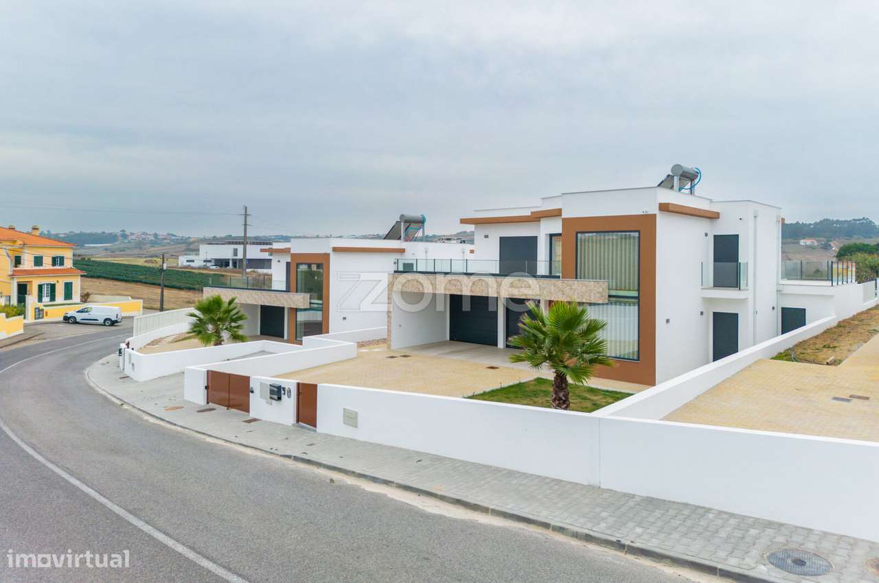 Moradia T4 com psicina-6