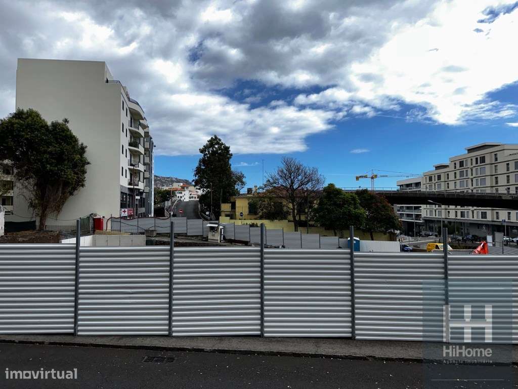 Apartamento T2 no Edificio Hinton, Santa Luzia - Funchal, Madeira-13