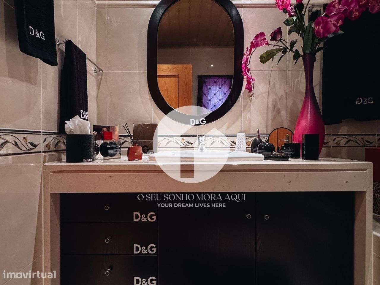 Moradia T4 de luxo mobiliada à venda em Olhão-20